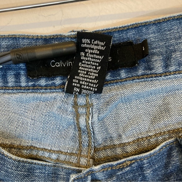 Calvin Klein Bootcut Low Rise Jeans 4 - Picture 9 of 9